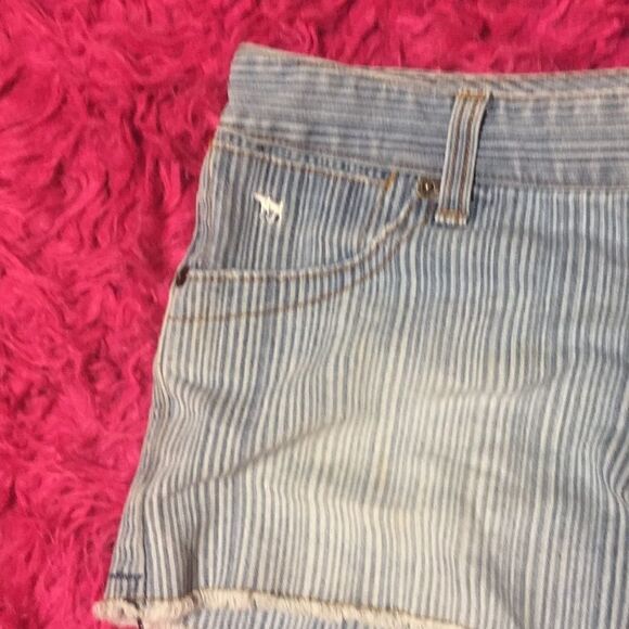 Abercrombie & Fitch women’s jean shorts 6 - Picture 2 of 4